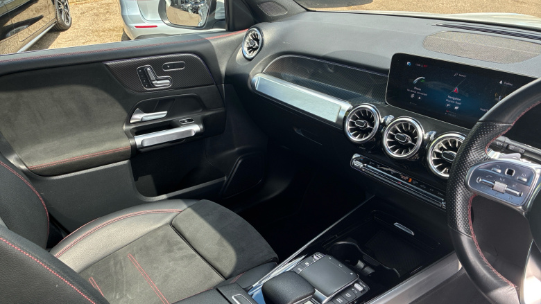 Mercedes-Benz GLB 200 AMG Line Premium Plus 5dr 7G-Tronic Petrol Estate